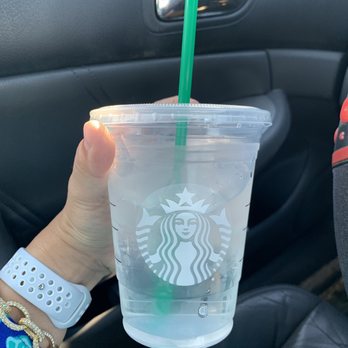 Starbucks - Coffee & Tea Near Me - Jacksonville Beach, Florida