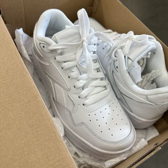 Citadel Outlets - Reebok shoes - Outlet Stores Near Me - Los Angeles, California