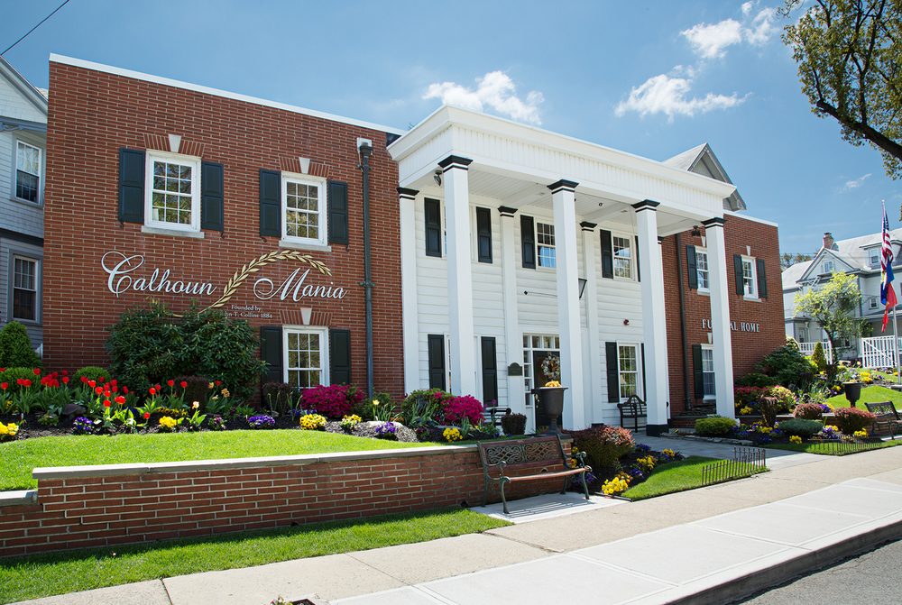 COLLINS-CALHOUN MANIA - Updated May 2026 - 36 Photos - 19 Lincoln Ave