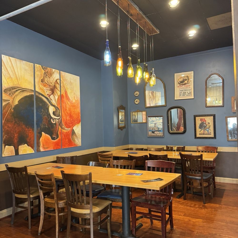 El Centro - Indoor seating - Mexican Near Me - Winchester, Virginia El Centro - Indoor seating - Mexican Near Me - Winchester, Virginia