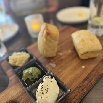 Sette Pasta House - Two small logs of bread. Owner images on Yelp of the bread shows it being 3x the size. FYI - Italian Near Me - Granite Bay, California Sette Pasta House - Two small logs of bread. Owner images on Yelp of the bread shows it being 3x the size. FYI - Italian Near Me - Granite Bay, California