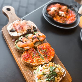 Postino Heights - Meatballs and Goat Cheese and Bruschetta Platter (Seasonal Corn, Piquillo Pepper, Smoked Salmon, Prosicutto and Fig) IG: @joyyeats - Wine Bars Near Me - Houston, Texas Postino Heights - Meatballs and Goat Cheese and Bruschetta Platter (Seasonal Corn, Piquillo Pepper, Smoked Salmon, Prosicutto and Fig) IG: @joyyeats - Wine Bars Near Me - Houston, Texas