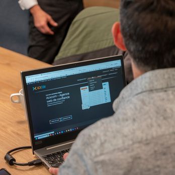 Acxcom Inc - Un équipe multidisciplinaire d'experts. - Web Design Near Me - Les Coteaux, Quebec