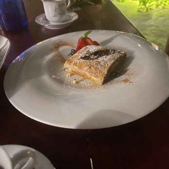 Spritz By Hemingway - Apple Pastry - Italian Near Me - Tulum, ROO