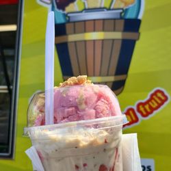 Nieves Yummy Scoops - Fresas con crema con nieve 10/10