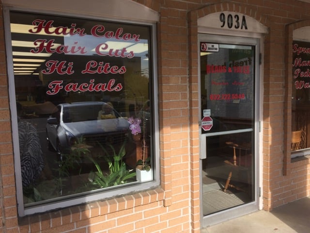 Heads & Tales A Premier Salon Logo