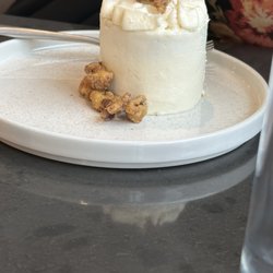 Hotel Versailles - Carrot cake
