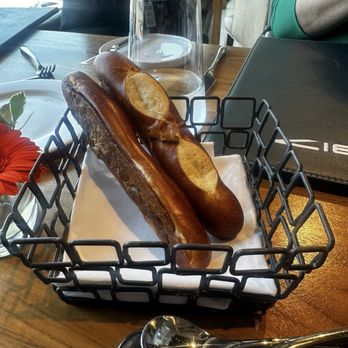 Restaurant 917 - Bread - New American Near Me - Carson, California