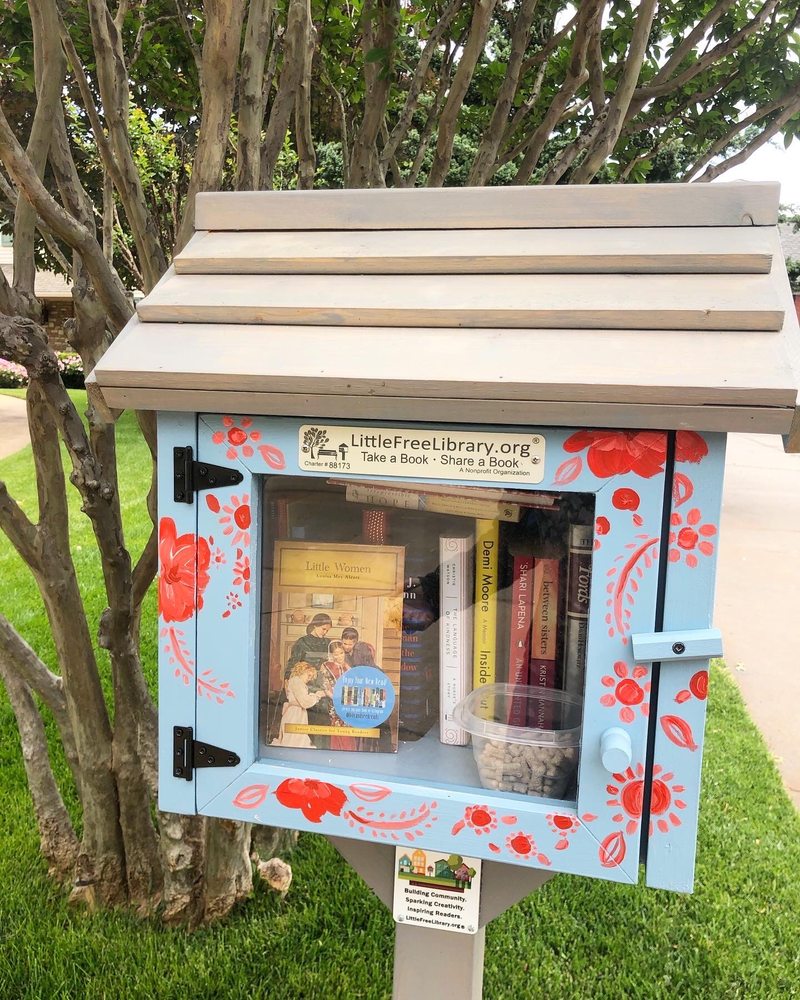 NICHOLS HILLS LITTLE FREE LIBRARY Community Book Box 6617 N