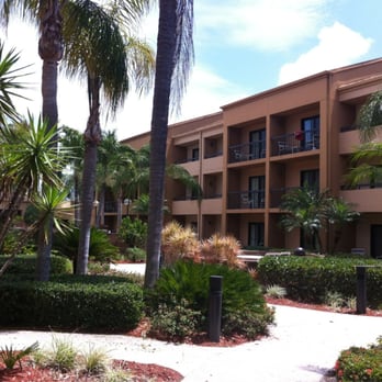 Courtyard by Marriott Fort Myers Cape Coral - Inner courtyard - Hotels Near Me - Fort Myers, Florida Courtyard by Marriott Fort Myers Cape Coral - Inner courtyard - Hotels Near Me - Fort Myers, Florida