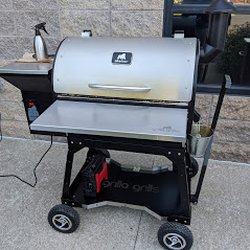 Grilla Grills