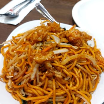 Hakka Legend Asian Cuisine - Chicken Hakka chow Mein - Halal Near Me - Markham, Ontario