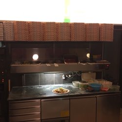 Johnny's Pizza - Hier wird die Pizza gemacht