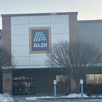ALDI - the front of the aldi store - Grocery Near Me - Falls Church, Virginia ALDI - the front of the aldi store - Grocery Near Me - Falls Church, Virginia