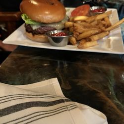 Raven's Den Steakhouse & Taproom - Steakhouse burger