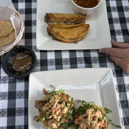 Top-Birria tacos, bottom-fish tacos. Both 5/5 winners! Top-Birria tacos, bottom-fish tacos. Both 5/5 winners!