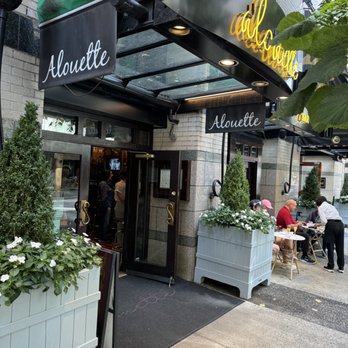 Alouette Bistro - Exterior - French Near Me - Vancouver, British Columbia
