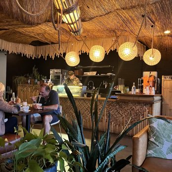Strange Bird - Interior (oyster shucking bar) - Tiki Bars Near Me - Indianapolis, Indiana