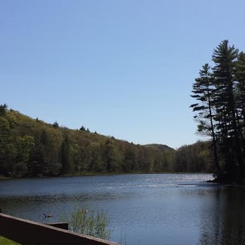 Mount Tom State Reservation - Amazing water with a beach - Hiking Near Me - Holyoke, Massachusetts