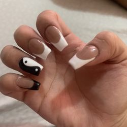 D' Amour Nails and Lashes - Custom full set