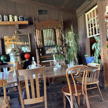 Tokeland - Restaurant ambience - Breakfast & Brunch Near Me - Tokeland, Washington Tokeland - Restaurant ambience - Breakfast & Brunch Near Me - Tokeland, Washington