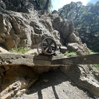 Dawn Mine Hike - Dawns mine - Hiking Near Me - Altadena, California