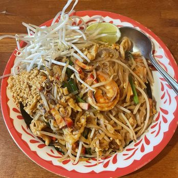Thaisons - Thaisons Pad Thai - Asian Fusion Near Me - Falls Church, Virginia