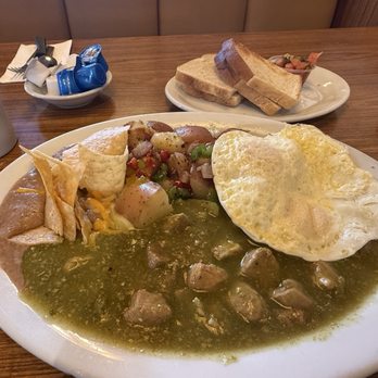 Mountain Oaks Cafe - Chile Verde & Eggs - American Near Me - Oakhurst, California Mountain Oaks Cafe - Chile Verde & Eggs - American Near Me - Oakhurst, California