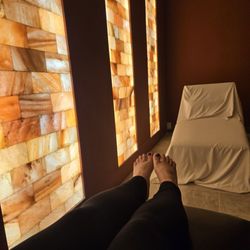 Bodymind Float Center - Salt room and comfy chaise lounge