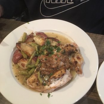 Divino Pizzeria Restaurant - Pizza Near Me - Howard Beach, New York
