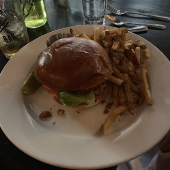 Jerry's Bar - Fried chicken sandwich - Cocktail Bars Near Me - Philadelphia, Pennsylvania