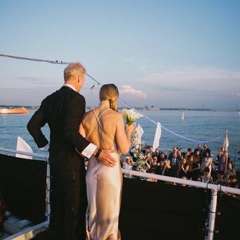 Hanna Hartnell - Here's some images of my dress from Hanna on our special day - Bridal Near Me - Santa Monica, California