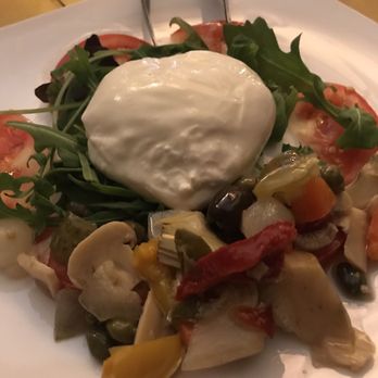 Hostaria Vite Rossa - caprese salad - Bars Near Me - Venezia, VE Hostaria Vite Rossa - caprese salad - Bars Near Me - Venezia, VE