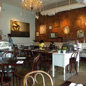 Daisy Mint - Interior - Thai Near Me - Pasadena, California