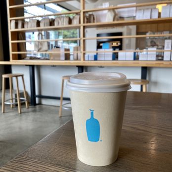 Blue Bottle Coffee - Beverly Grove - Iced latte - Coffee & Tea Near Me - Los Angeles, California