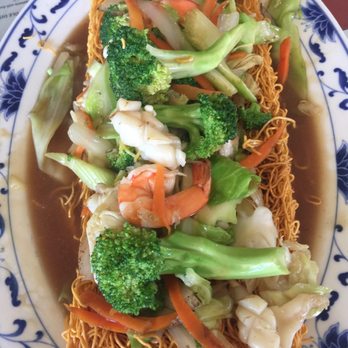 Tung Kee Mì Gia - Seafood Crispy EGG NOODLE in Gravy - Vietnamese Near Me - Seattle, Washington