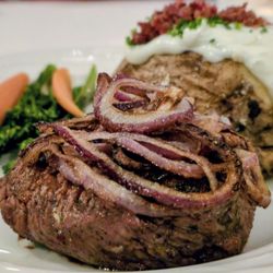 Duke's Steakhouse - Filet Mignon