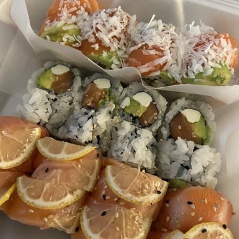 Tengoku Sushi - Philly Roll, Pink Lemon Salmon Roll, salmon roll - Japanese Near Me - Henderson, Nevada