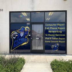 Gizmo Wizards - Our New Store Front!