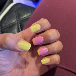 New World Nails & Spa