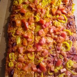 Chrislees Submasters - Late night DoorDash pizza delivery. Pretty good pizza; the tomatoes were juicy and fresh!