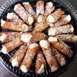 Two Cousins Pizza - Cannoli tray