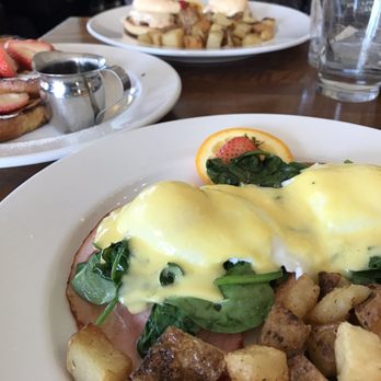 Cafe Jolie - Egg Benedict, Crab Cake Benedict and French Toast. - Breakfast & Brunch Near Me - Alameda, California
