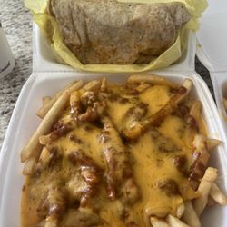 Primo Burgers No 6 - Breakfast burrito & chili cheese fries