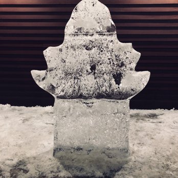 Doc Ponds - I've sculpture.. i think it's suppose to be Doc? - Bars Near Me - Stowe, Vermont