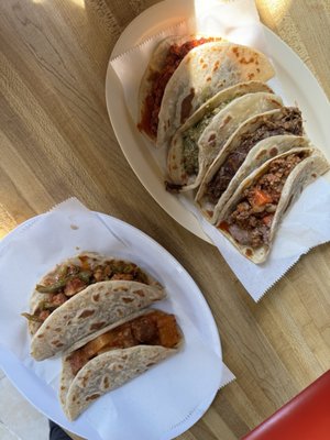 Monchy's by null