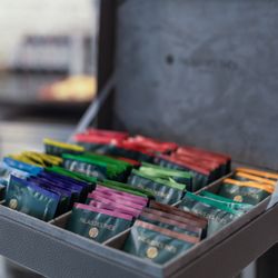 Le Macaron French Pastries