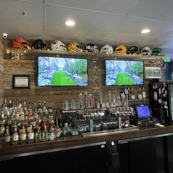 JJ's Pub - a bar with two televisions on the wall - Pizza Near Me - Lake Oswego, Oregon JJ's Pub - a bar with two televisions on the wall - Pizza Near Me - Lake Oswego, Oregon