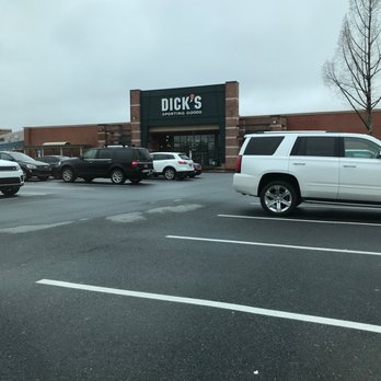 DICK'S Sporting Goods - Sports Wear Near Me - Alpharetta, Georgia