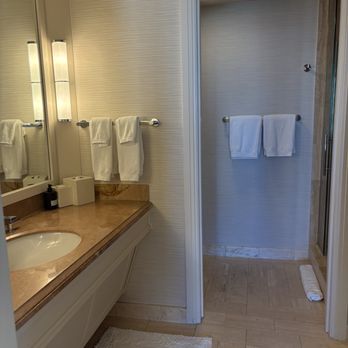 Pendry - Bathroom - Hotels Near Me - Newport Beach, California